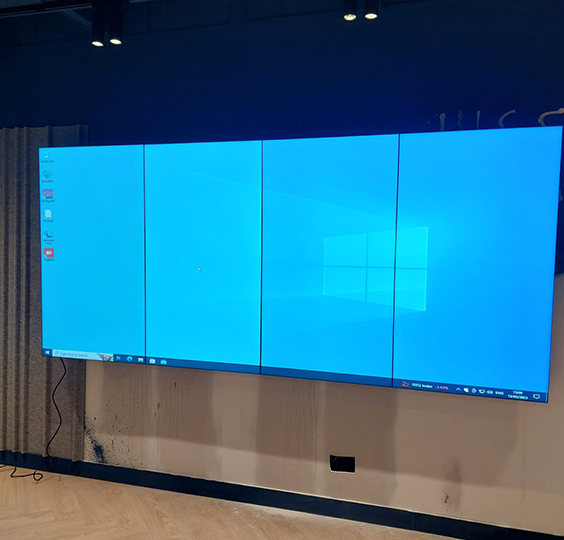 65 Inch 1x4 Video Wall